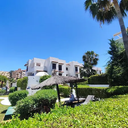 La Resina Golf - Terraza, Piscina Y Padel Estepona